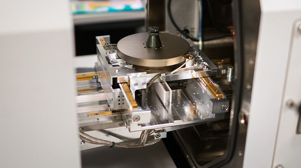 Electron / ion microscope at Hultren Laboatory.